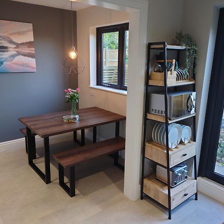 Newly Renovated 2-Bed Bungalow Bath Eksteriør billede
