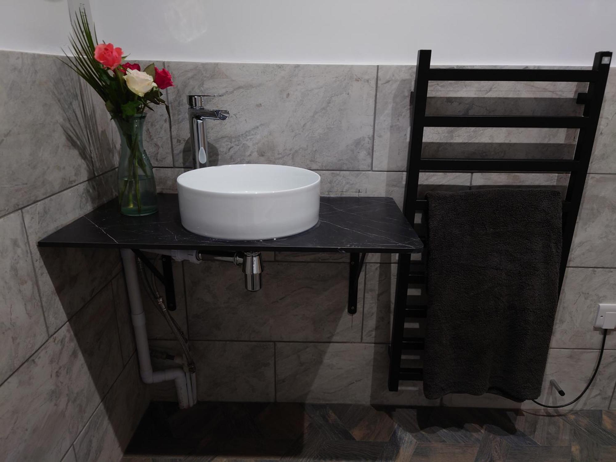 Newly Renovated 2-Bed Bungalow Bath Eksteriør billede